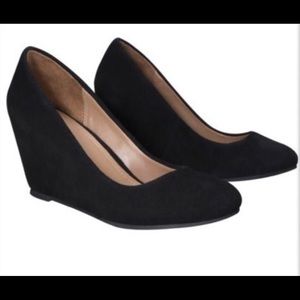 Black sued wedges